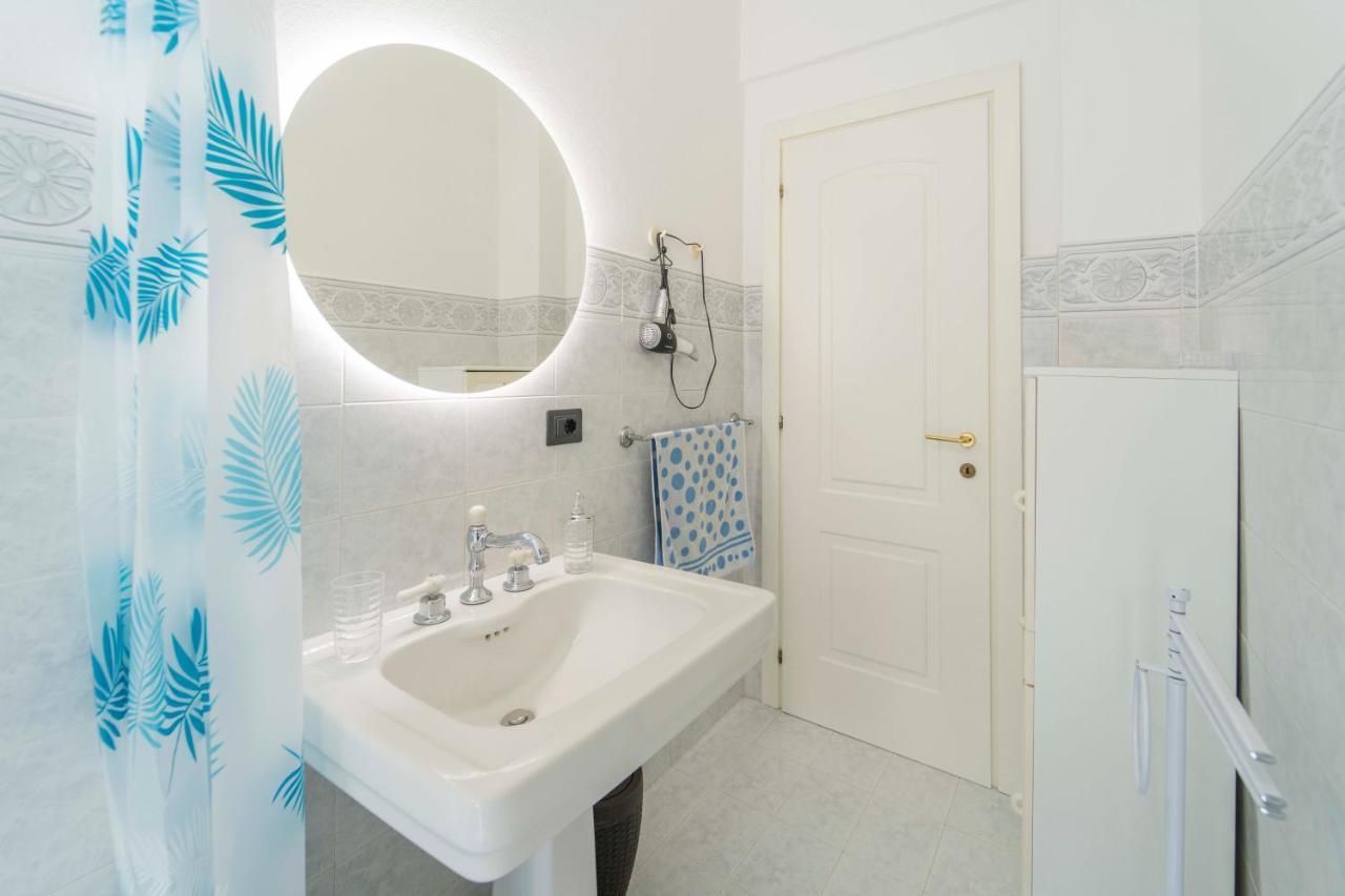 Casa Via Della Chiusa: Centrally Located with Beach Access and Free Parking Sestri Levante Exterior photo