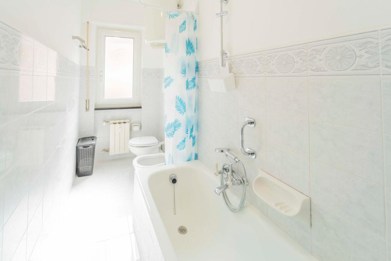 Casa Via Della Chiusa: Centrally Located with Beach Access and Free Parking Sestri Levante Exterior photo